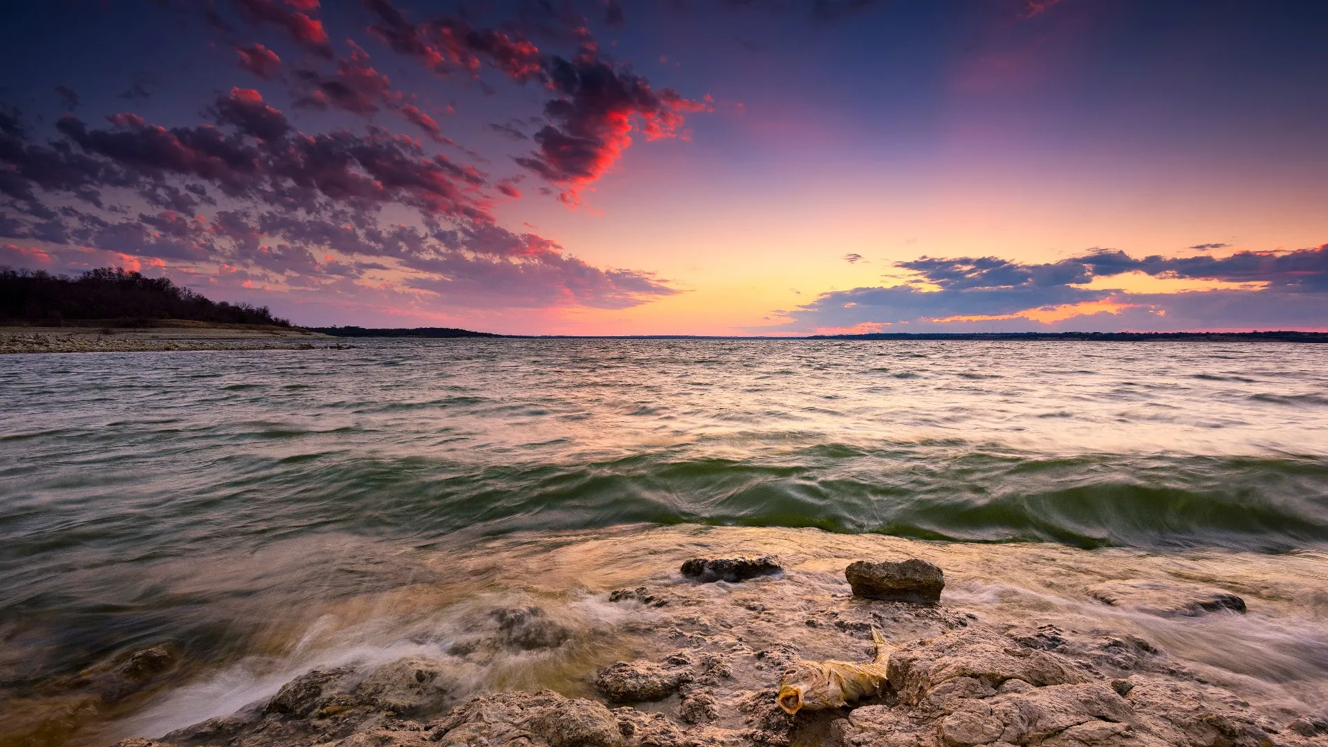 Benbrook Lake in Crowley