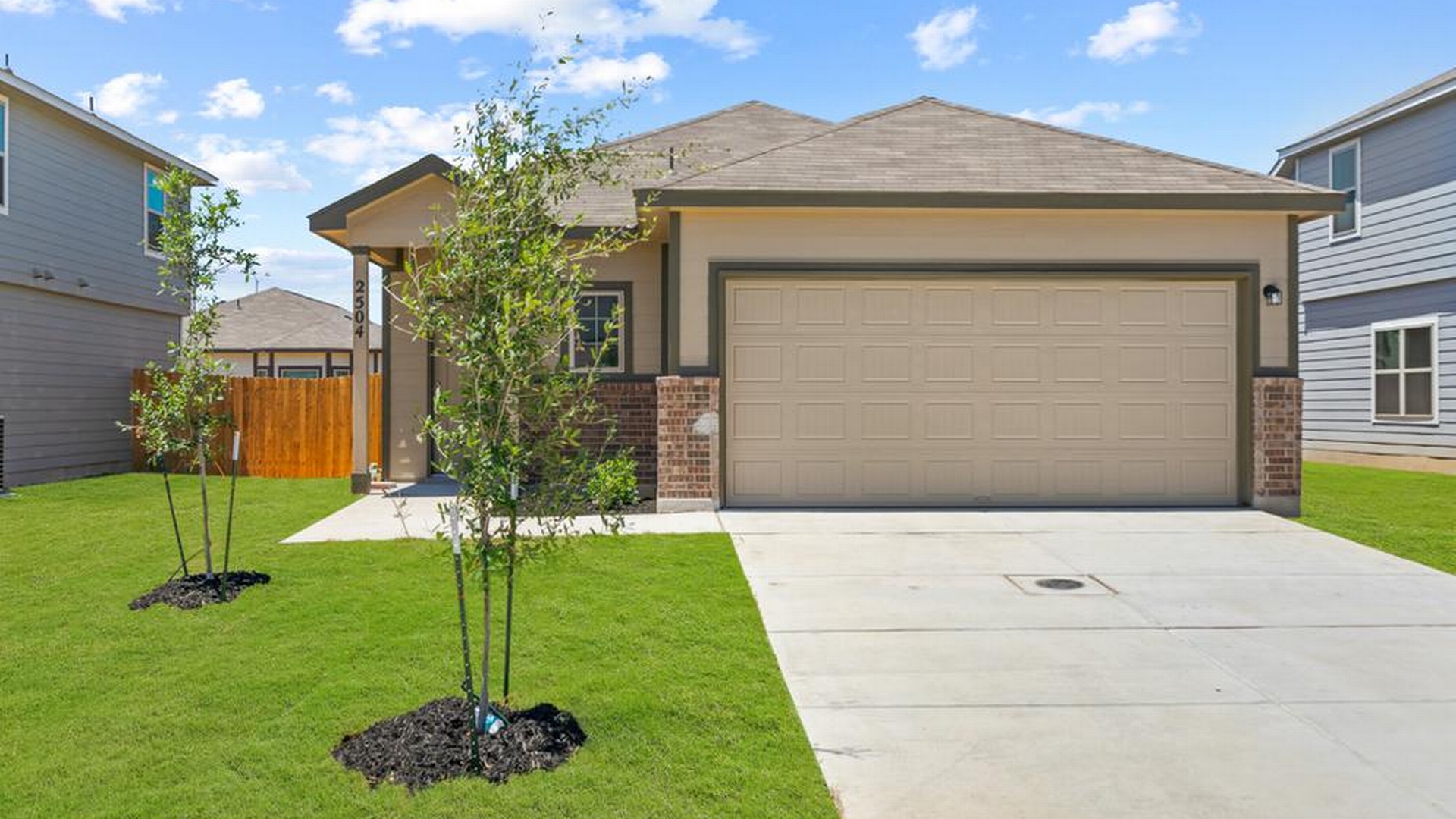 2504 Dino Drive, Seguin Texas Quick MoveIn Home at Meadows of